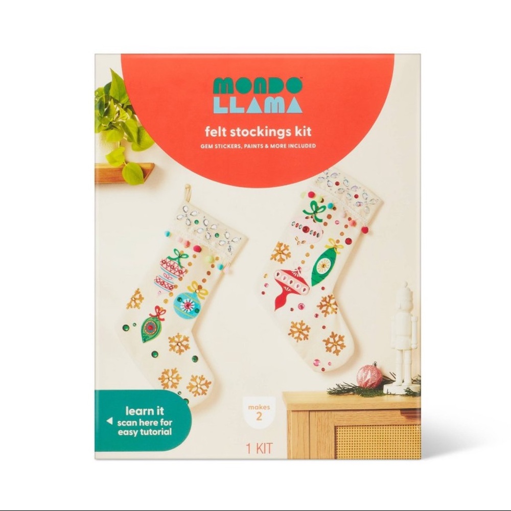 Mondo Llama Christmas Craft 2ct Embellished Felt Stocking Decorating Kit, New!